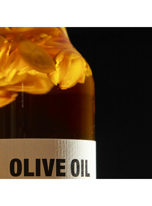 Olive oil with garlic