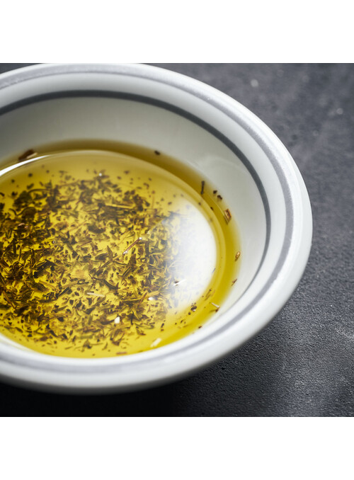 Organic olive oil with thyme