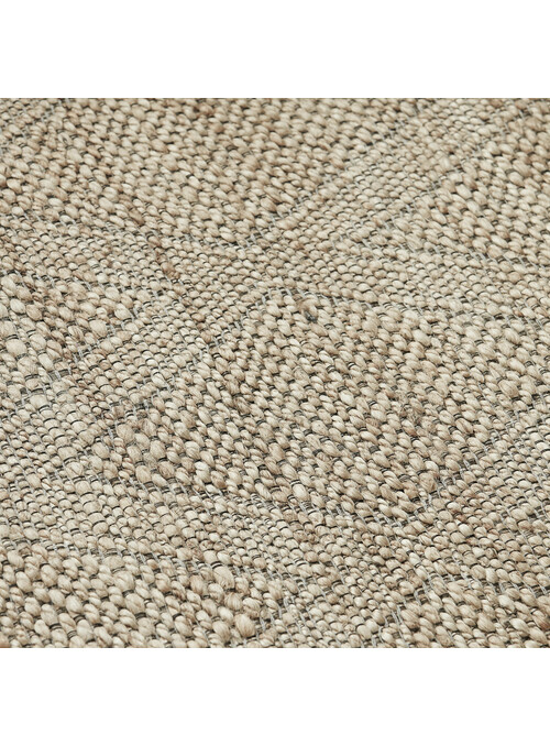 Tapis, Mara, Nude