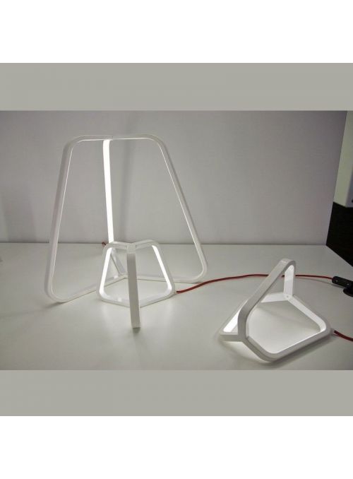 LAMPE DE TABLE TOY