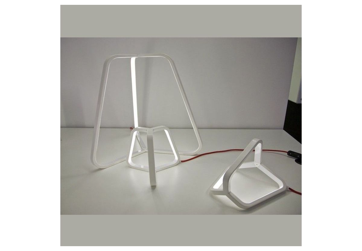 LAMPE DE TABLE TOY